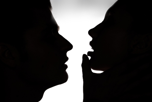¿Qué es el Sexo Lento y Por Qué es Mejor? Guía Completa 2025